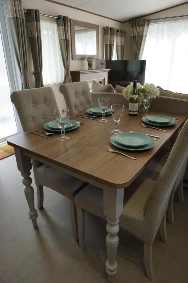 Dotty'S Retreat Villa มิลฟอร์ดออนซี ภายนอก รูปภาพ