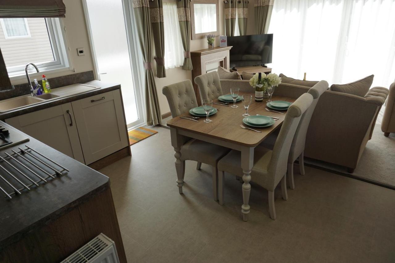 Dotty'S Retreat Villa มิลฟอร์ดออนซี ภายนอก รูปภาพ